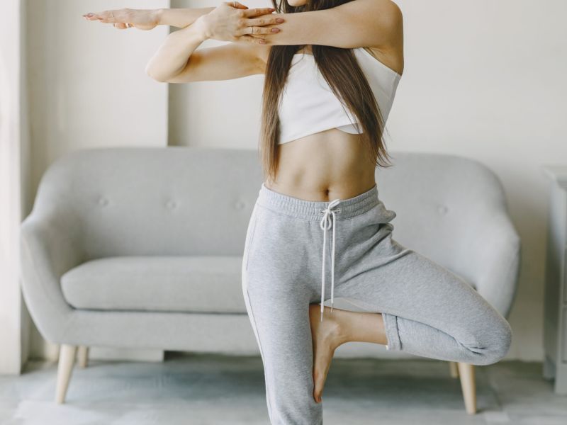 Mantener el equilibrio en una sola pierna se asocia a menor riesgo de mortalidad